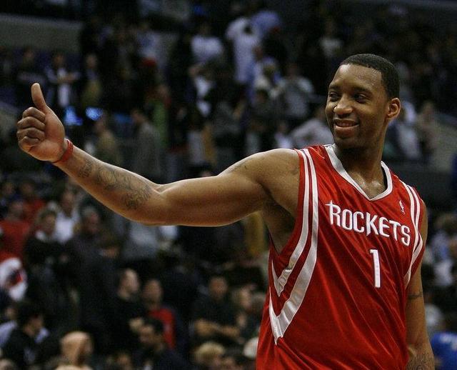 久久亚洲精品裙底抄底