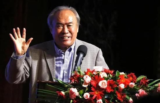 会议上的挑逗